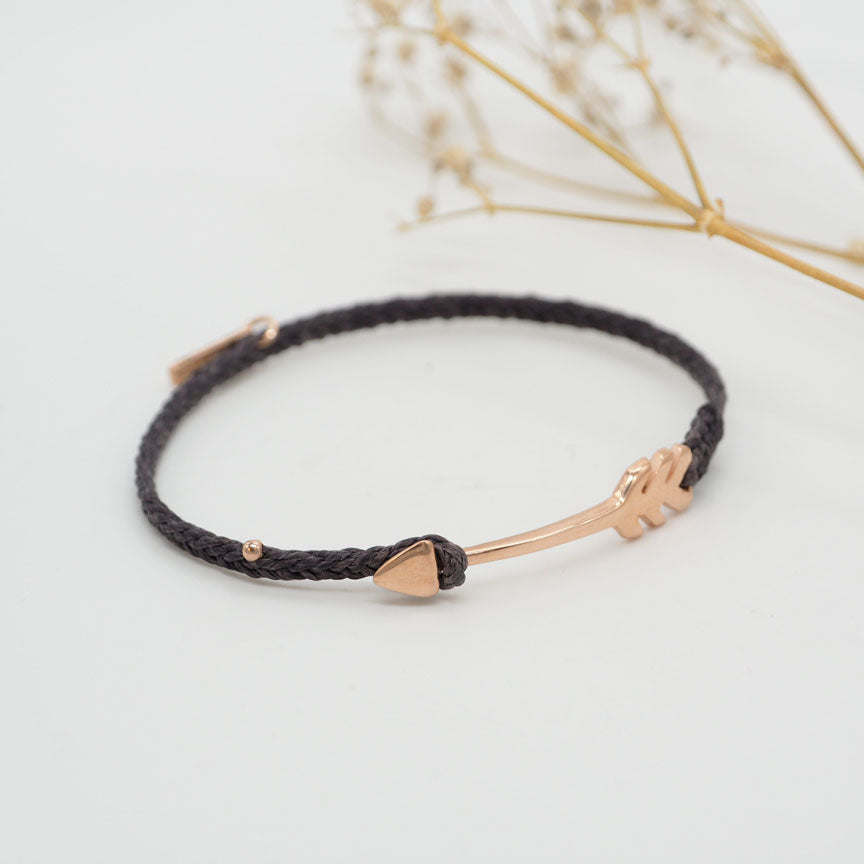 Rose gold arrow bracelet on sale