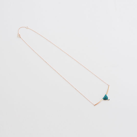 COLLAR BRÚJULA BARRA ORO ROSA