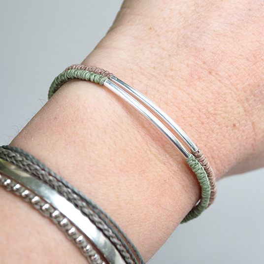 PULSERA TUBULAR